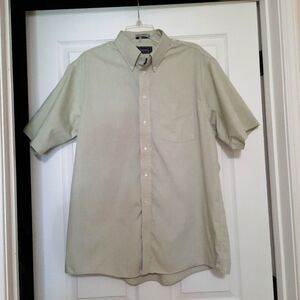 Mens XL  Light Green Button Down Shortsleeve Dress Office Shirt
